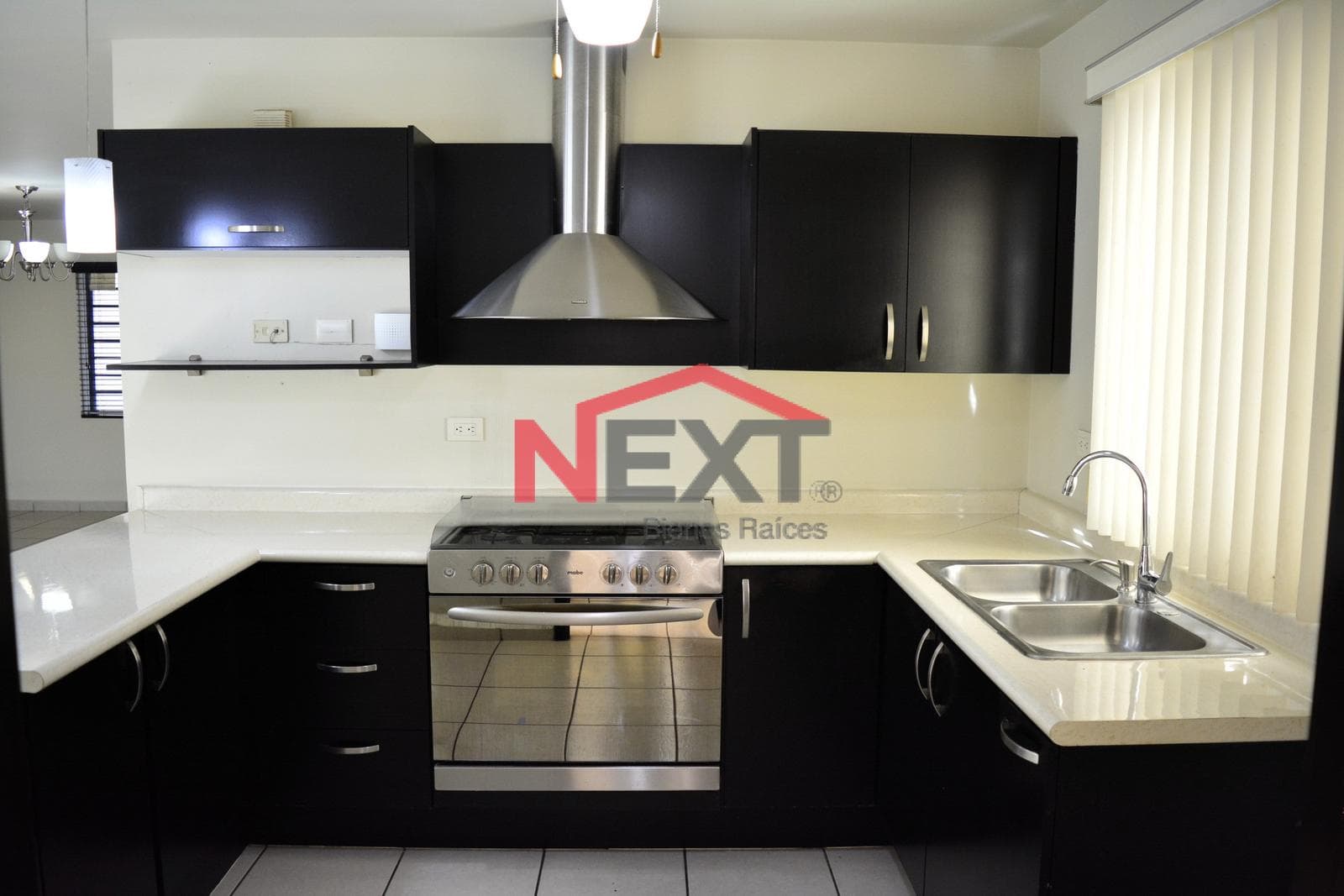 HOUSE FOR RENT IN BANUS RESIDENCIAL