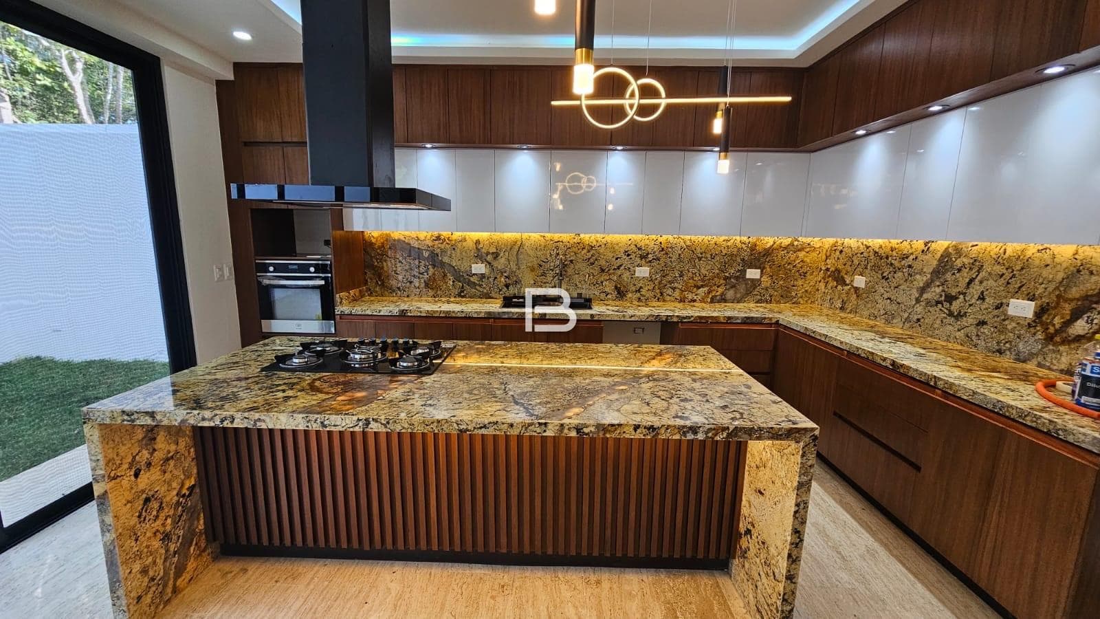 House for Sale in the Via Cumbres Residential Complex in Cancun
