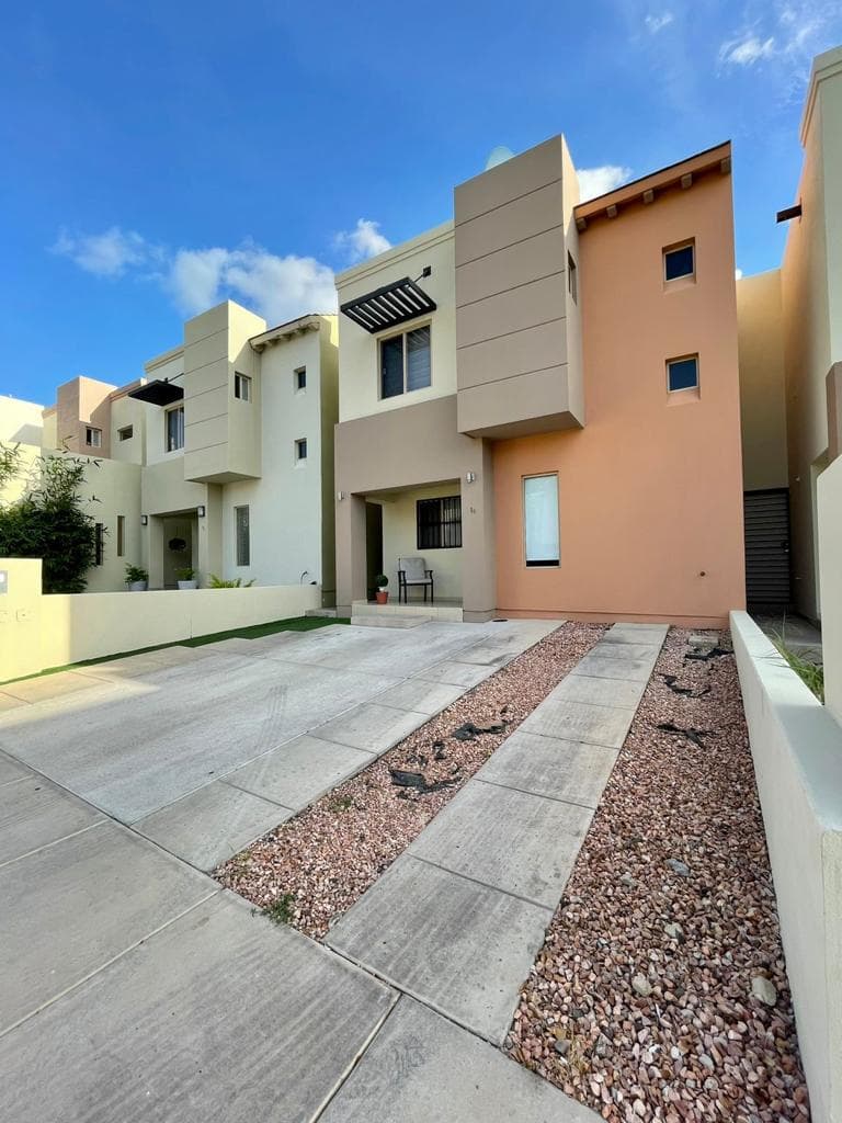 House for Sale in Santa Barbara Residencial