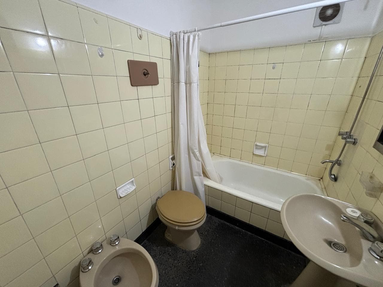 A two-room apartment in Palermo—bright and with a balcony