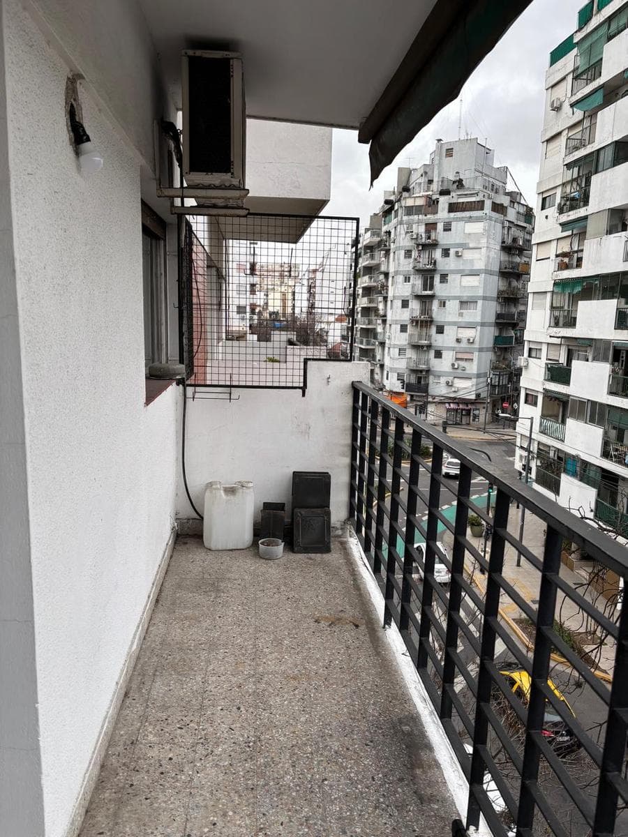 A two-room apartment in Palermo—bright and with a balcony
