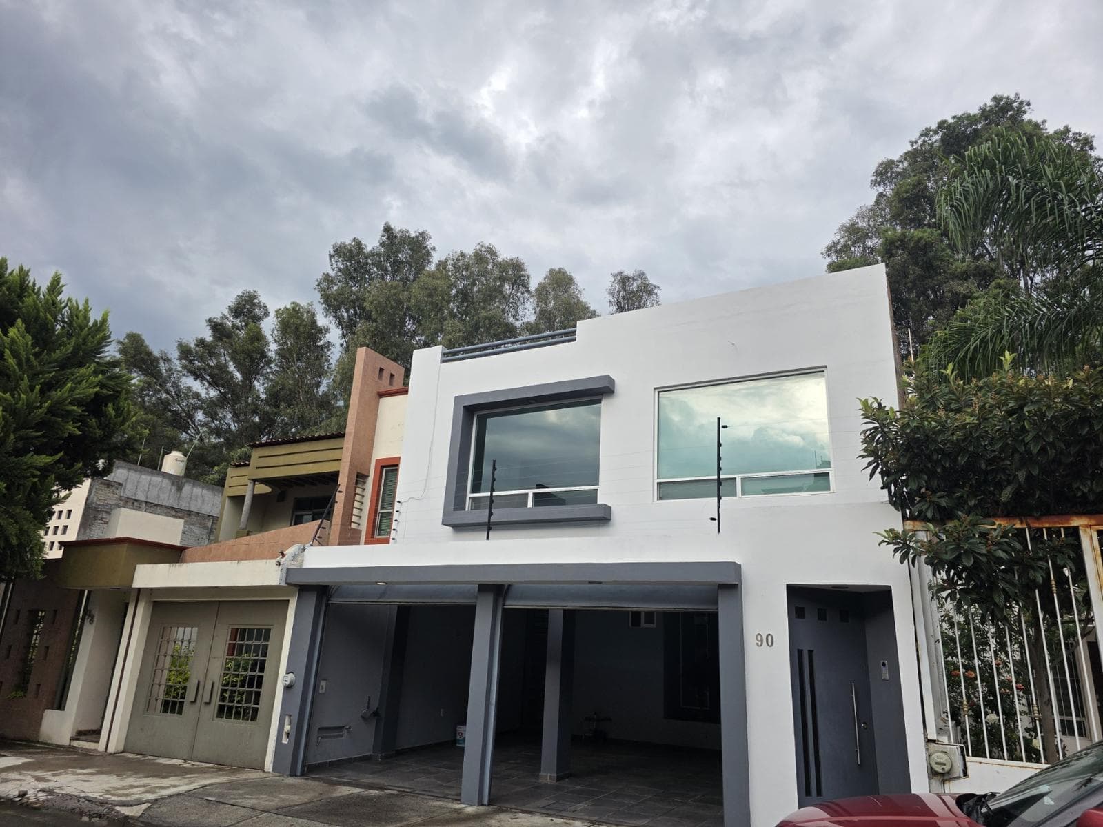 HOUSE FOR SALE IN THE VALLE DE LOS SAUCES PRIVATE SUBDIVISION, LA HUERTA AREA, MORELIA