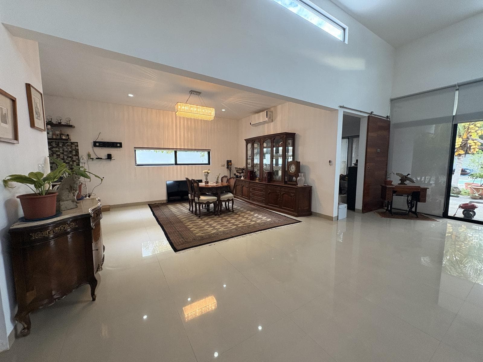 SINGLE-STORY HOUSE FOR SALE: 3 BEDROOMS, SOLAR PANELS, REJOYADA, KOMCHEN, YUCATAN