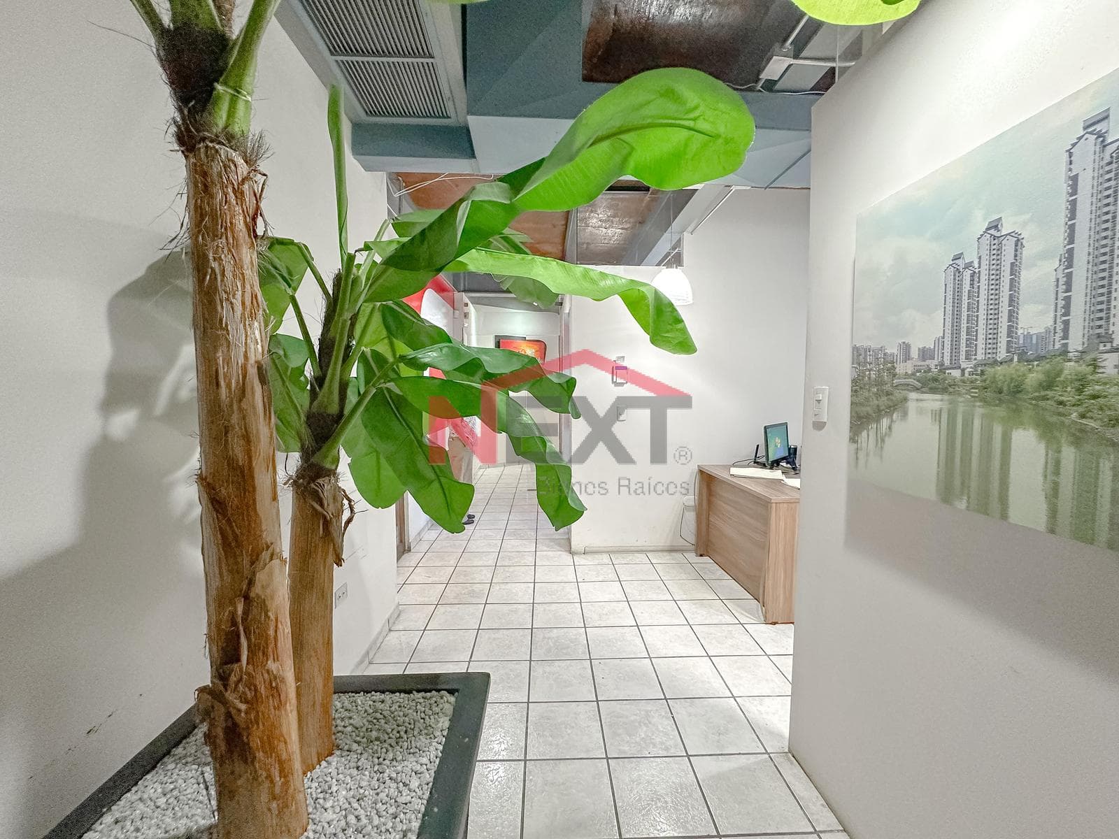 OFFICE FOR RENT IN THE CENTENARIO NEIGHBORHOOD
