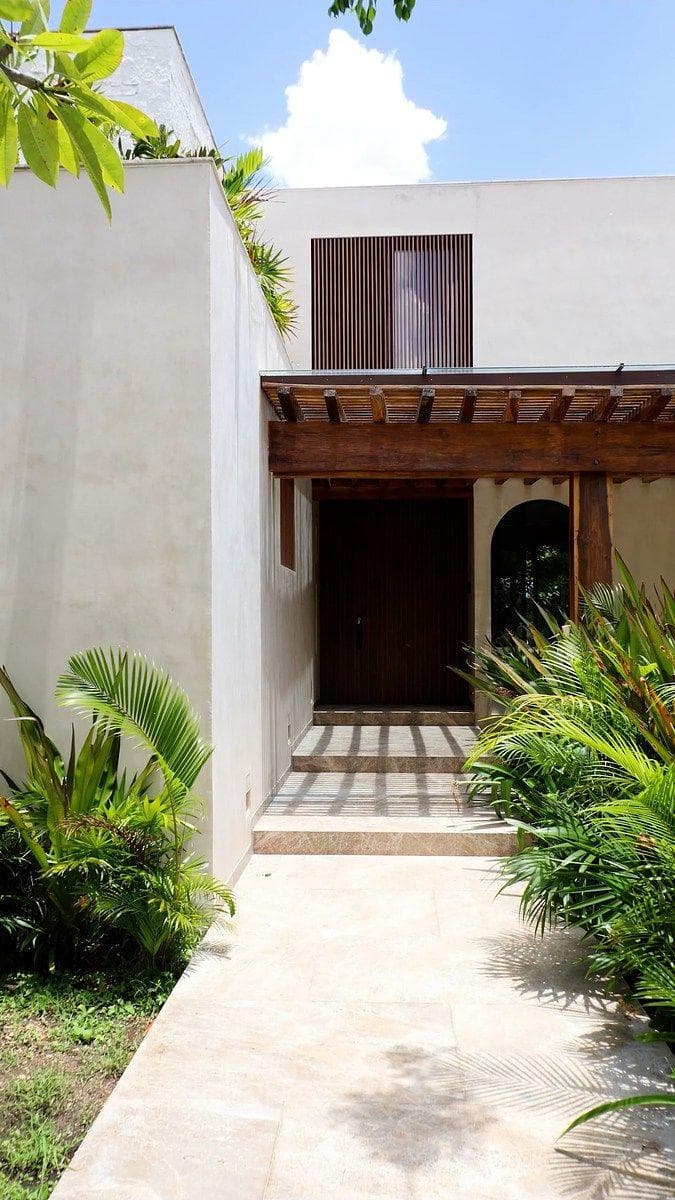 HOUSE FOR SALE IN MÉRIDA, PROVINCIAL GOLF CLUB, LUXURY RESIDENCE, READY