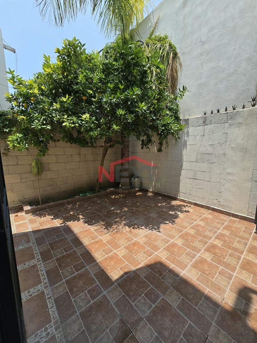 House for Rent Across from a Park and on a Corner - Real del Sol