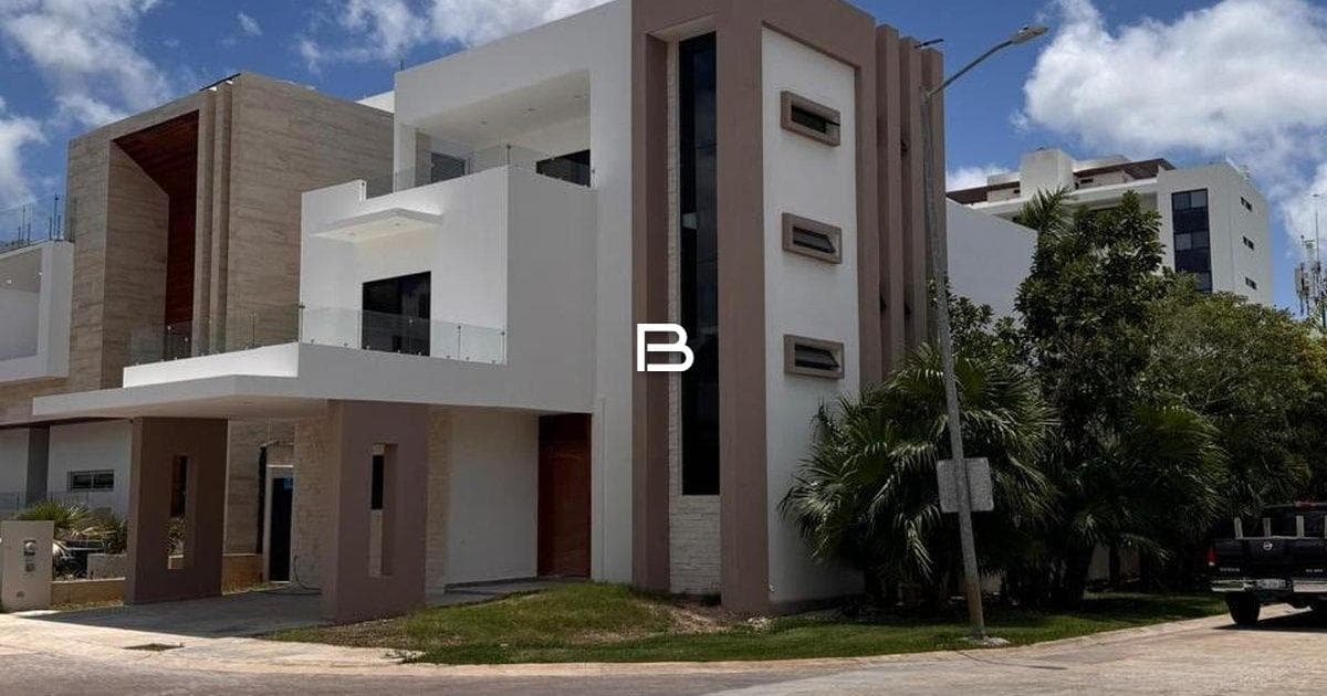 House in Aqua Residencial
