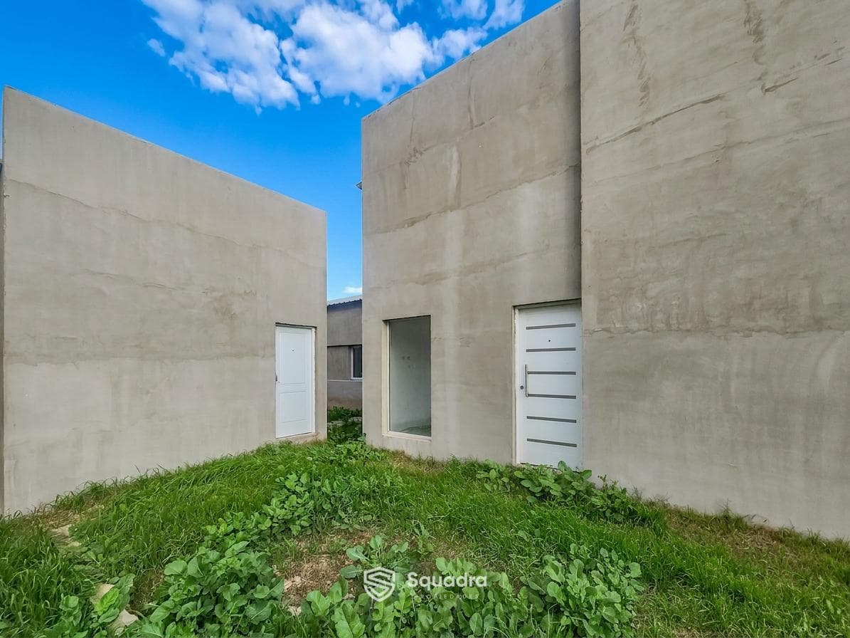 FOR SALE | TRADE - 3-bedroom house with garage and yard - Punta Chacra neighborhood, Roldán.