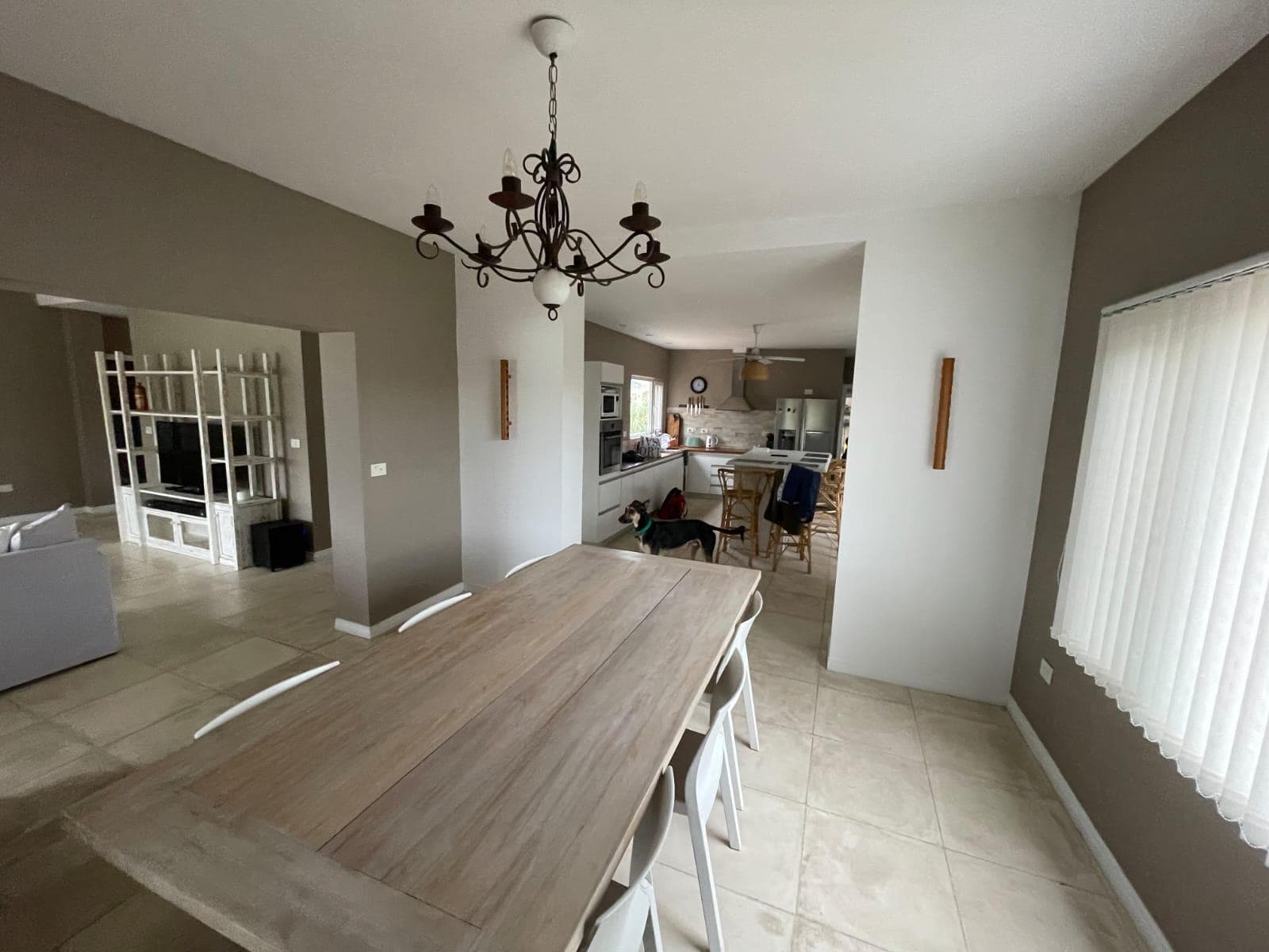 5-Bedroom House for Sale in La Laguna, San Benito Neighborhood, Villanueva, Tigre