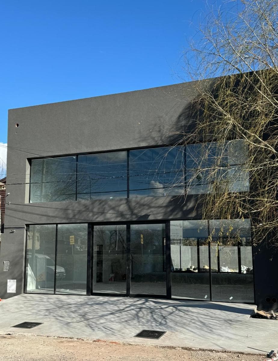 WAREHOUSE FOR SALE IN FUNES