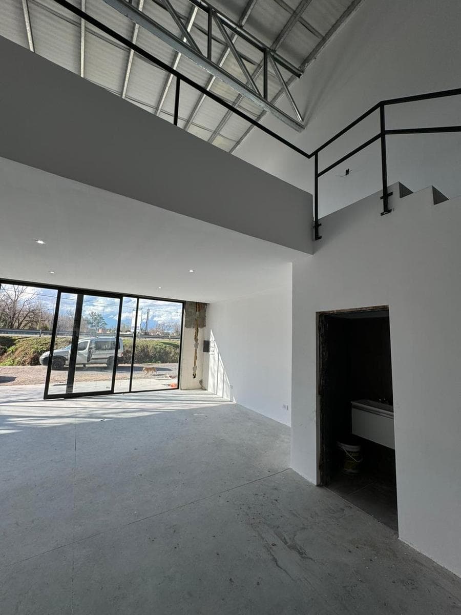 WAREHOUSE FOR SALE IN FUNES