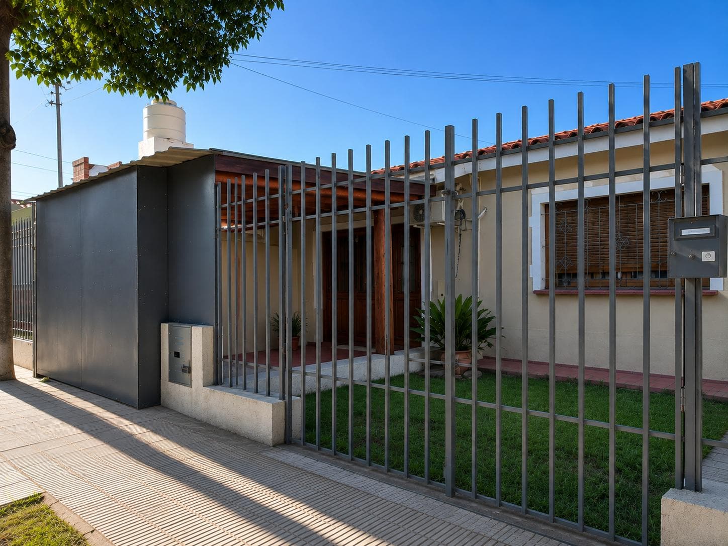 ONE HOME, MANY POSSIBILITIES | 4 BEDROOMS SEPARATE AREA