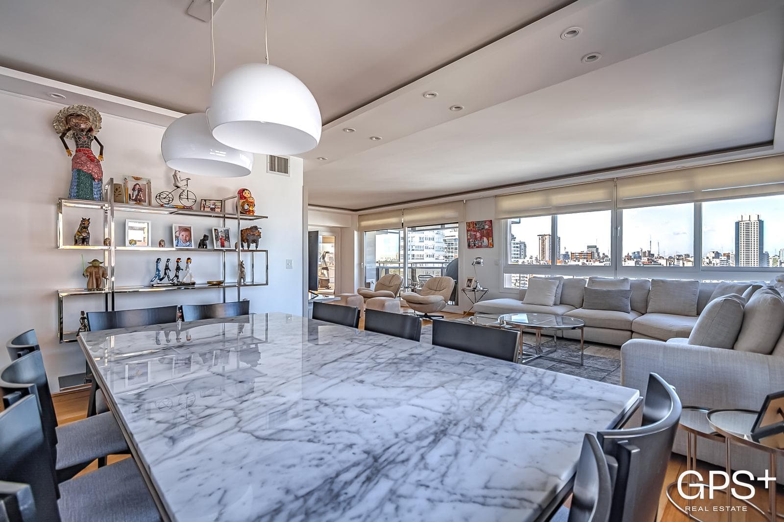EXCLUSIVE UPPER-FLOOR APARTMENT IN PALERMO - 4 BEDROOMS, GARAGE, AND AMENITIES