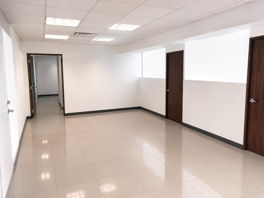 Fully furnished office on the 9th floor in Anzures