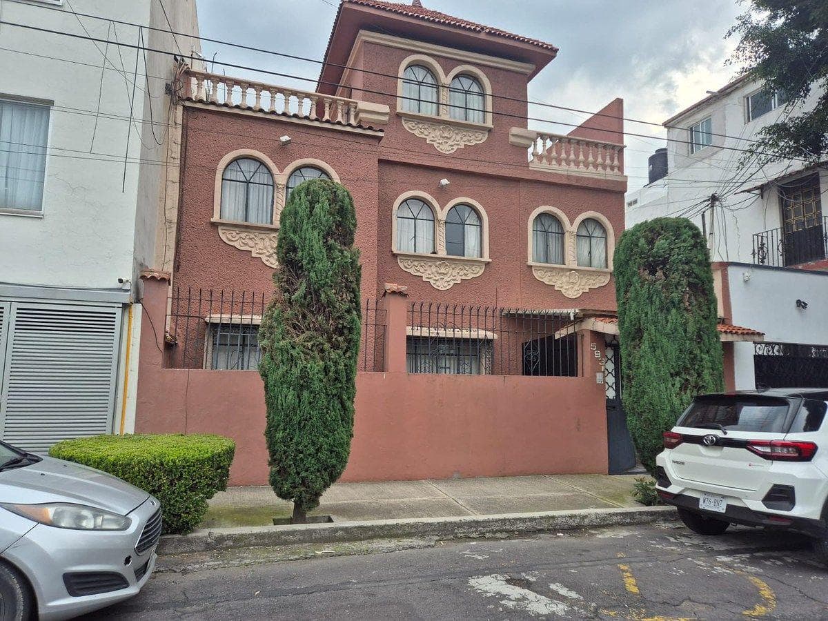 FAMILY HOME FOR SALE IN VERTIZ NARVARTE