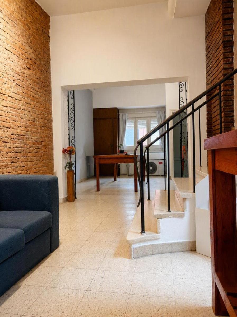 Central 3-bedroom house with a garage, courtyard, and terrace