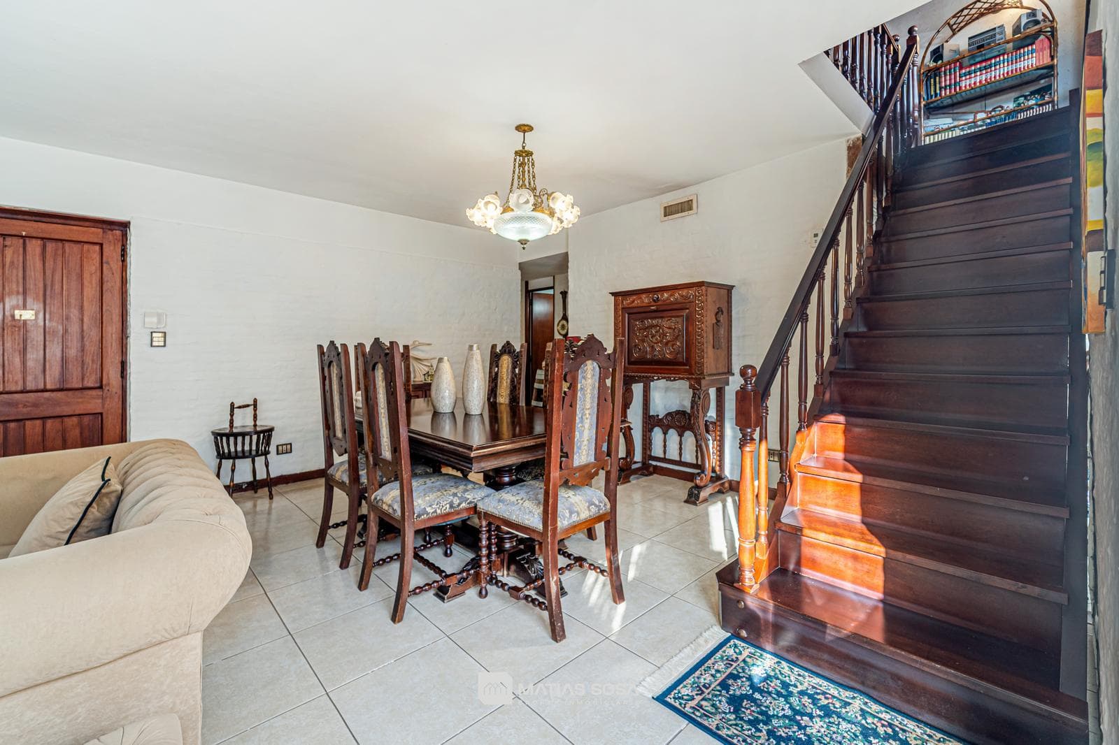 For Sale - House - 5 Rooms - Outdoor Kitchen - Pool - Garage and Parking - La Florida