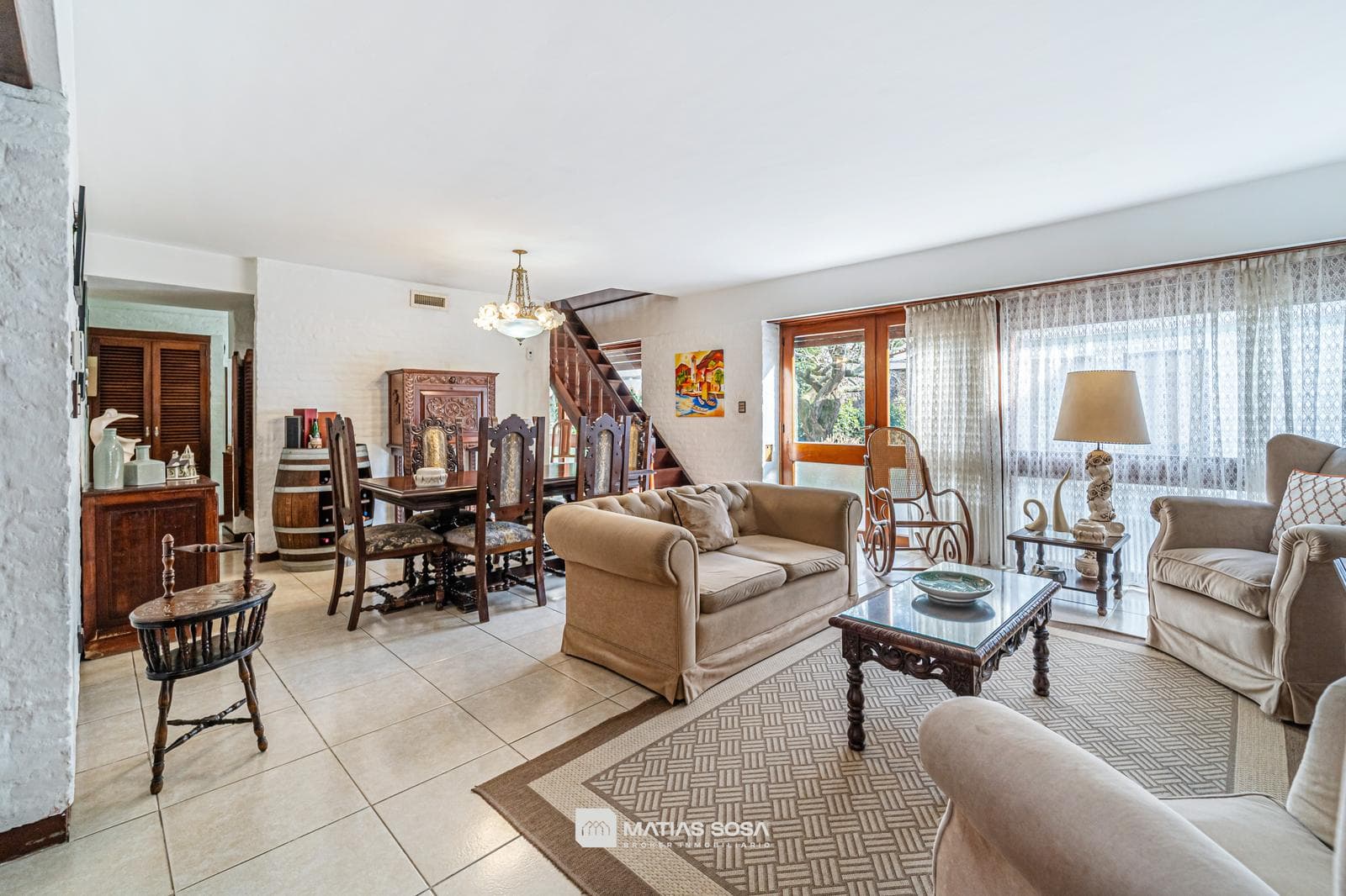 For Sale - House - 5 Rooms - Outdoor Kitchen - Pool - Garage and Parking - La Florida