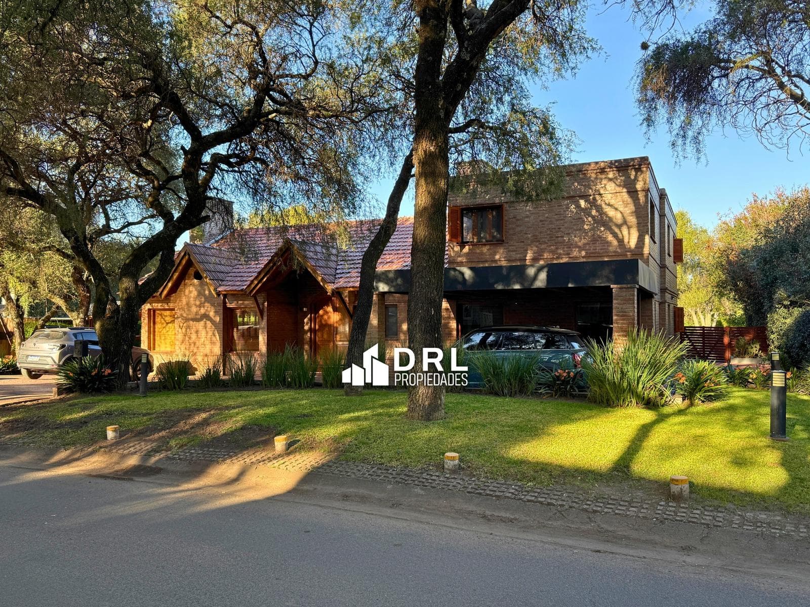 House for Sale in Lomas de la Carolina