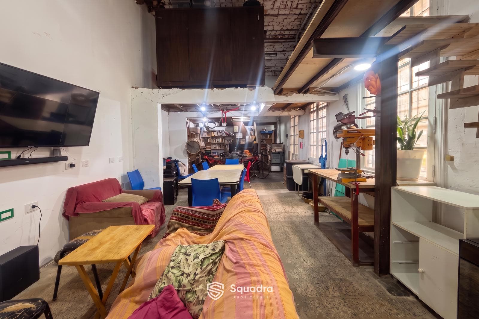 FOR SALE - Ground-floor house, three bedrooms, needs renovation. Downtown, Rosario.