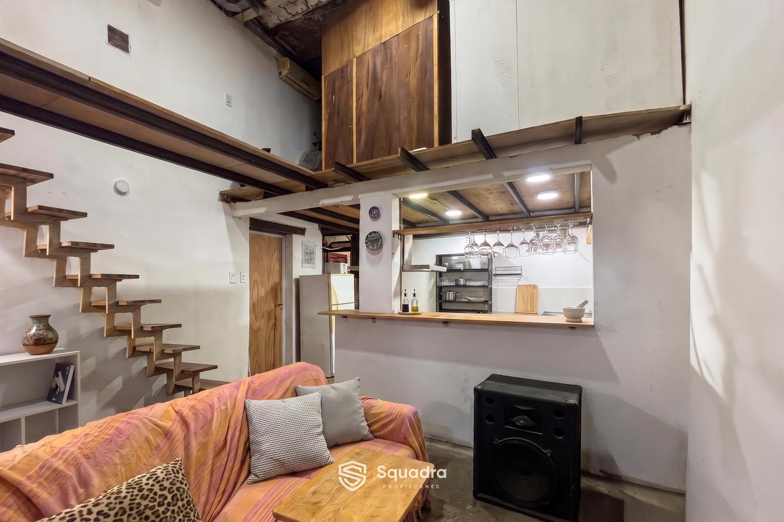 FOR SALE - Ground-floor house, three bedrooms, needs renovation. Downtown, Rosario.