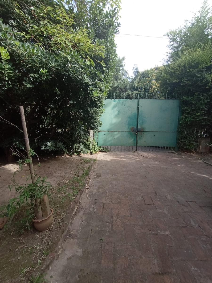 House for sale with 5 rooms in the La Bota neighborhood, Benavidez, Tigre.