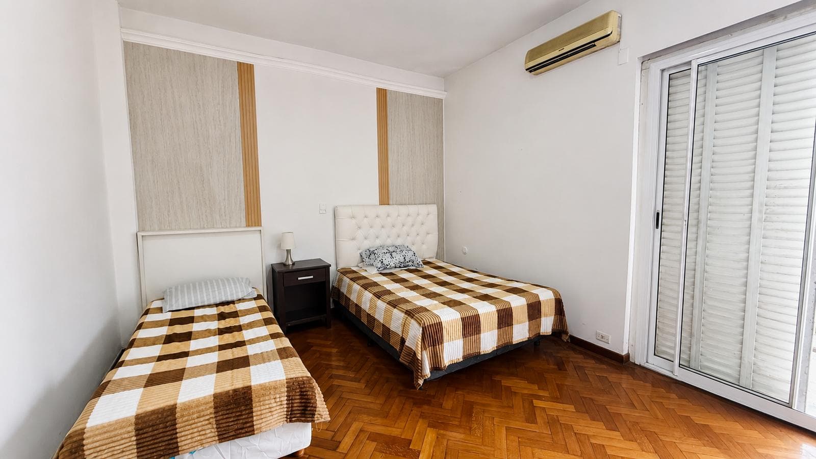 3-Bedroom Apartment for Sale with Balcony in San Telmo