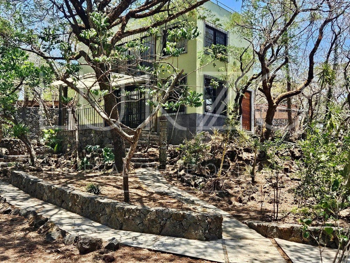 House for Sale in Tepoztlán