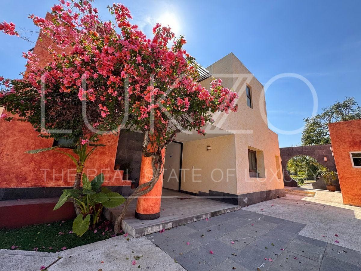 Luxury Home for Sale in Valle de Atongo, Tepoztlán