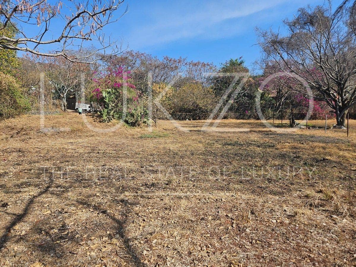 Land for Sale in Santiago Tepetlapa, Tepoztlán
