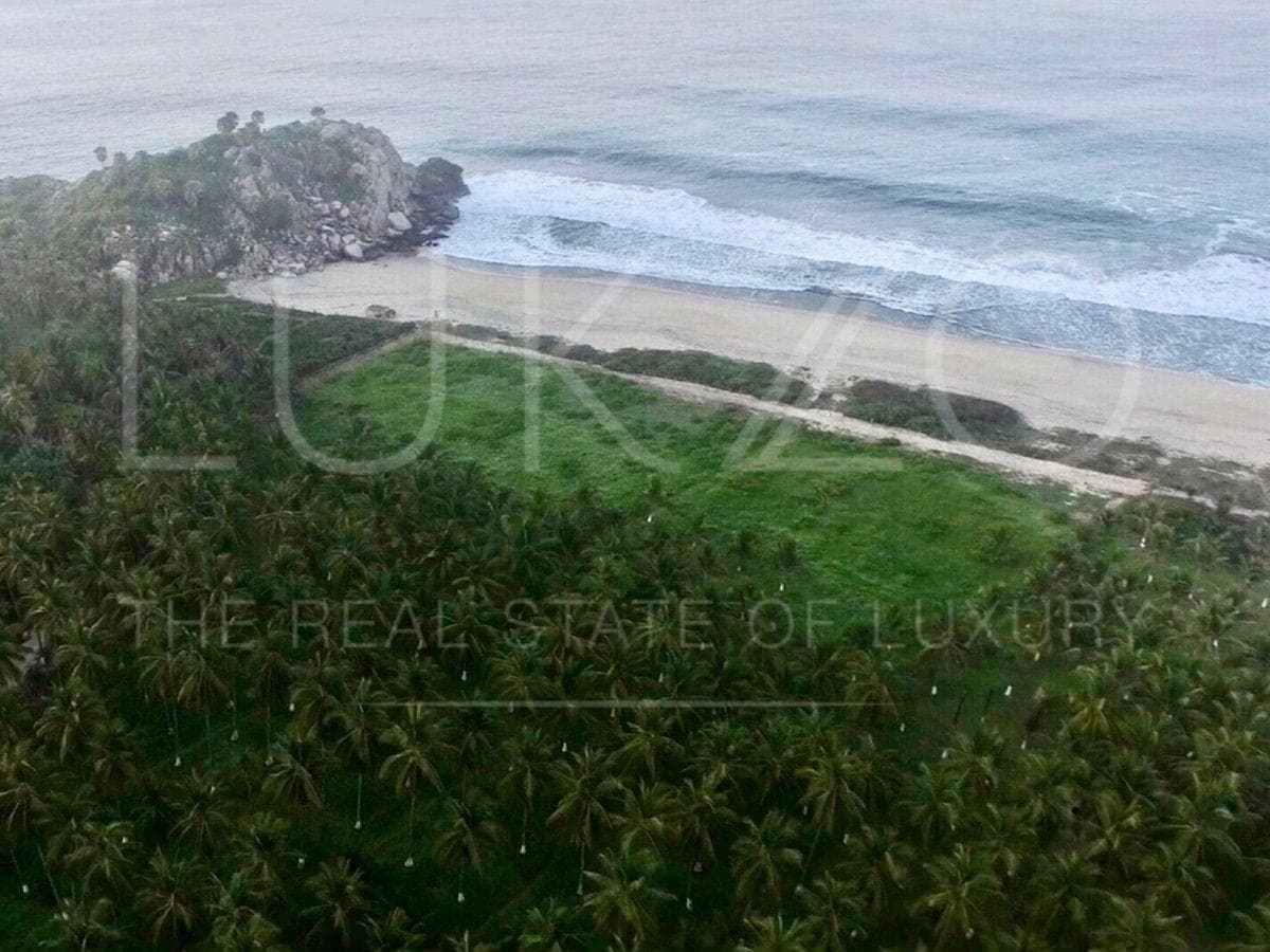 Beachfront Lot for Sale in El Venado
