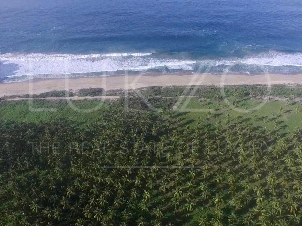 Beachfront Lot for Sale in El Venado