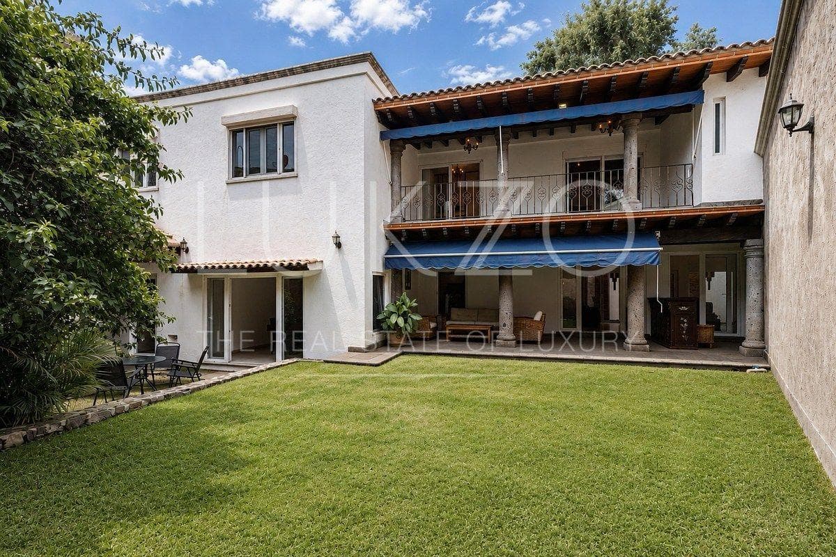 House for Sale in Rancho Cortés, Cuernavaca