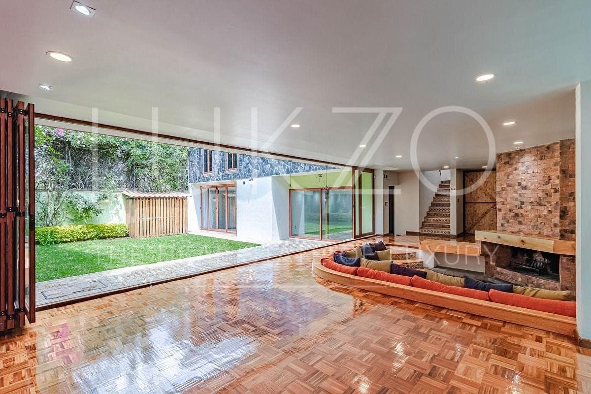 House for Rent on a Private Street in Lomas Altas