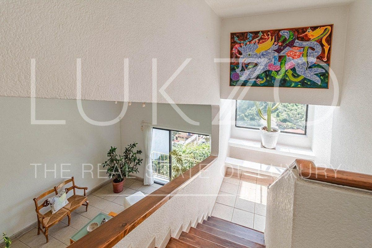 House for Sale in Lomas de Coyuca, Cuernavaca