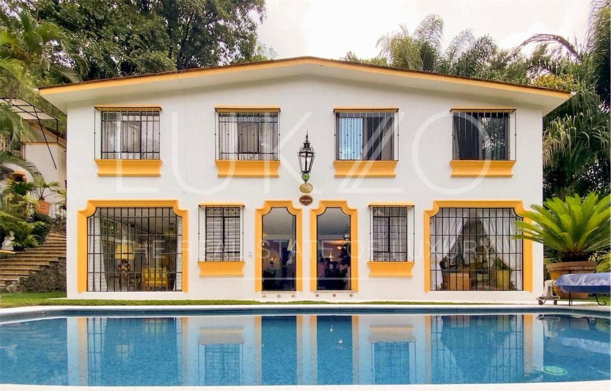 House for Sale in Rancho Cortés, Cuernavaca