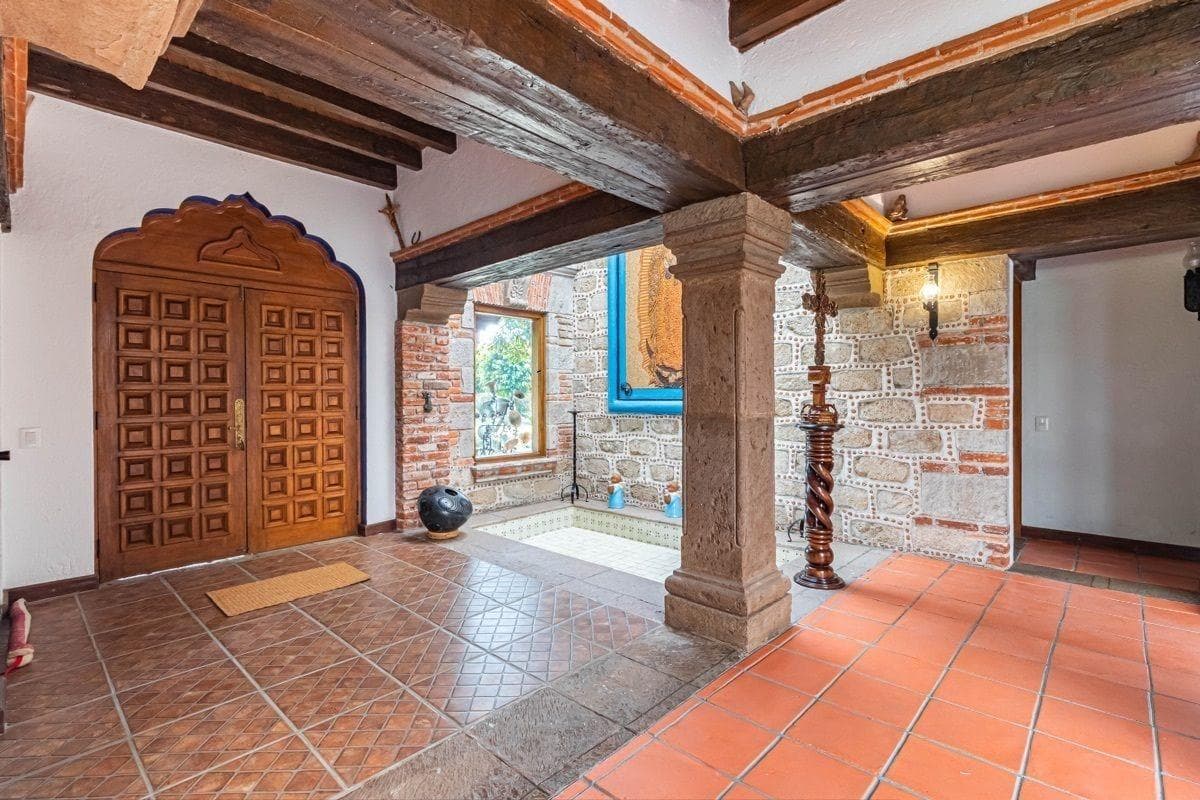 House with a pool and garden in the Atongo Valley, Tepoztlán