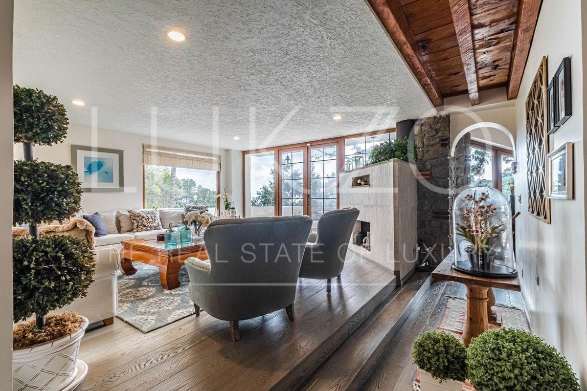 Luxury home for sale in the Colonia del Bosque neighborhood, Cuernavaca