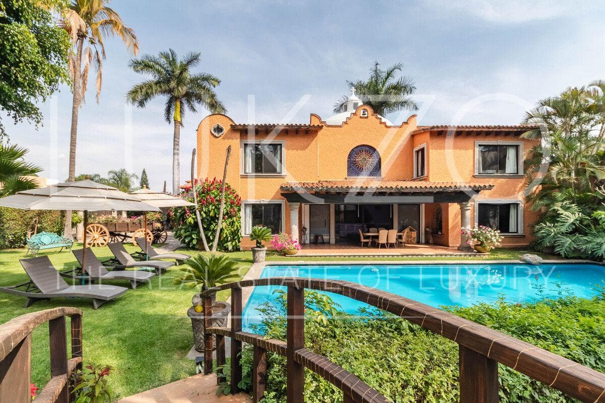 House for Sale in the Sumiya Residential Community