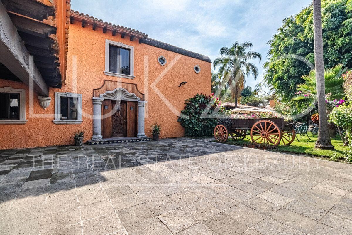 House for Sale in the Sumiya Residential Community