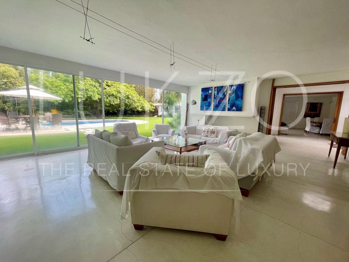 House for Sale in Jardines de Ahuatepec, Cuernavaca