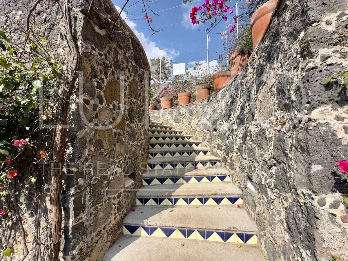 House for Sale in Tepoztlán