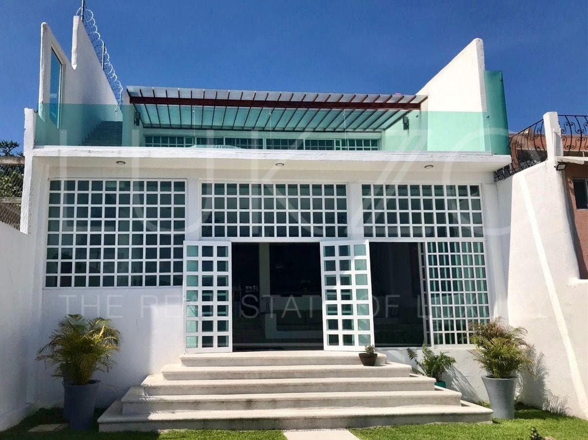 Modern House for Sale in Yautepec