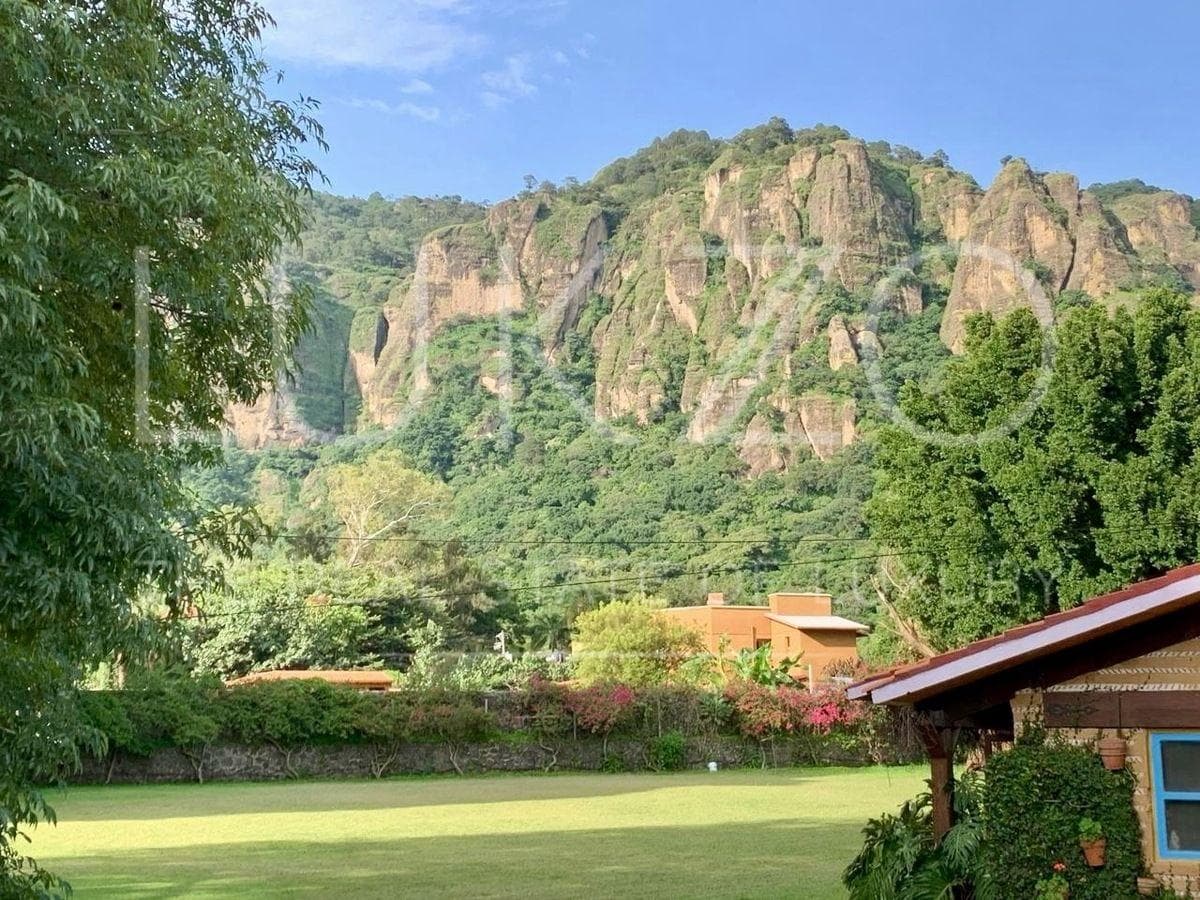 House for Sale in Tepoztlán
