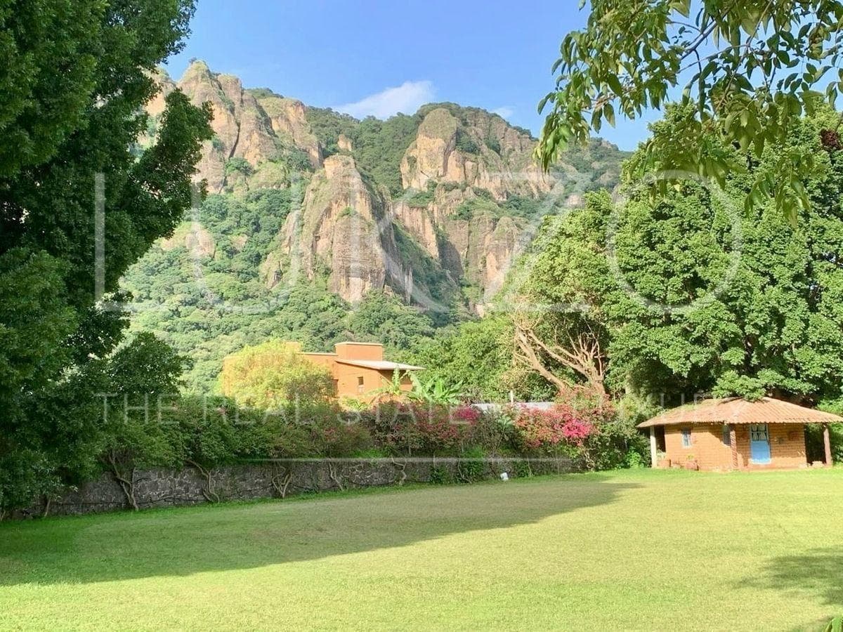 House for Sale in Tepoztlán