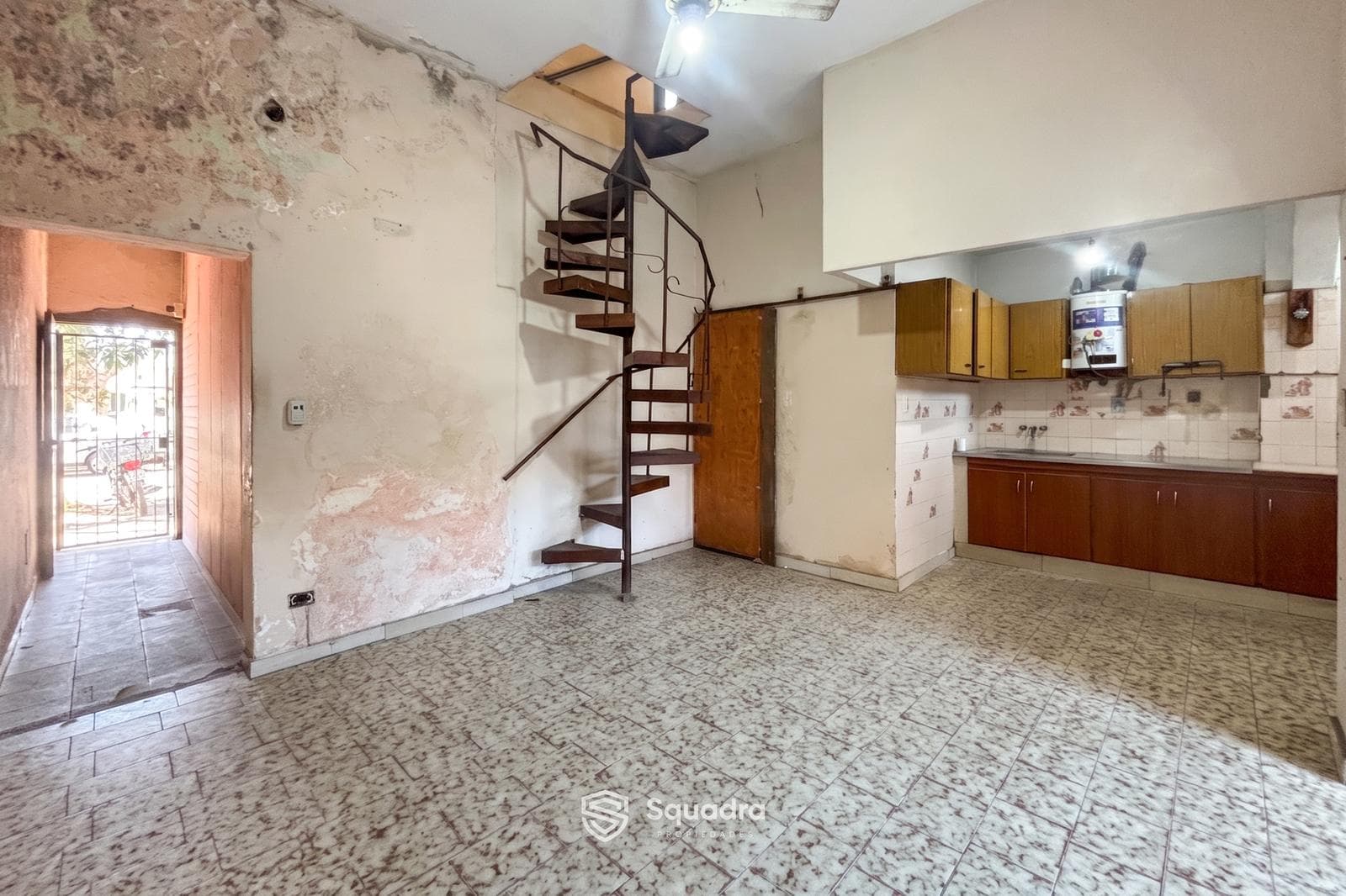 FOR SALE - 1-Bedroom House with Commercial Space - Belgrano Neighborhood, Rosario.