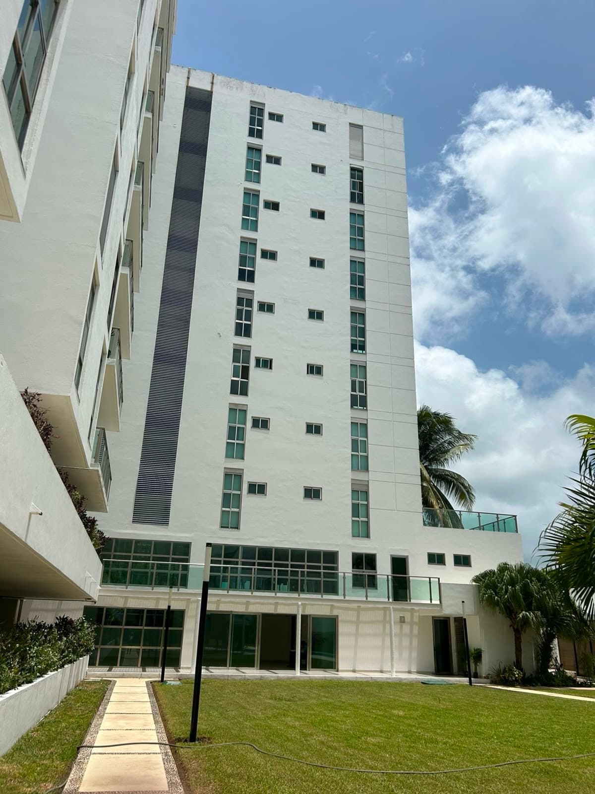 Apartment for Rent on Nizuc Avenue