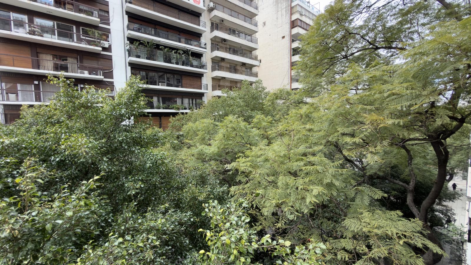 6-Room Apartment for Sale in Recoleta