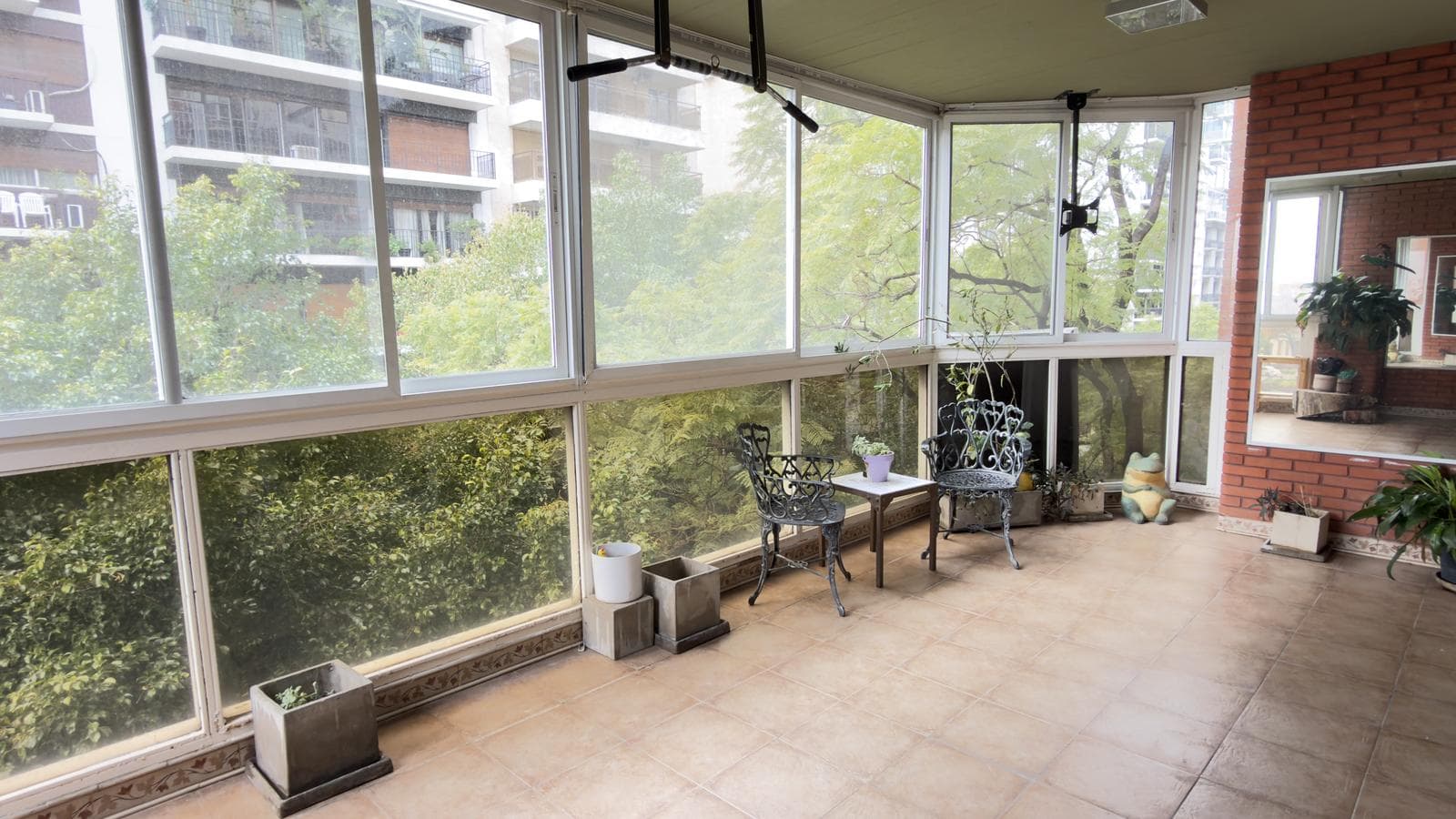 6-Room Apartment for Sale in Recoleta