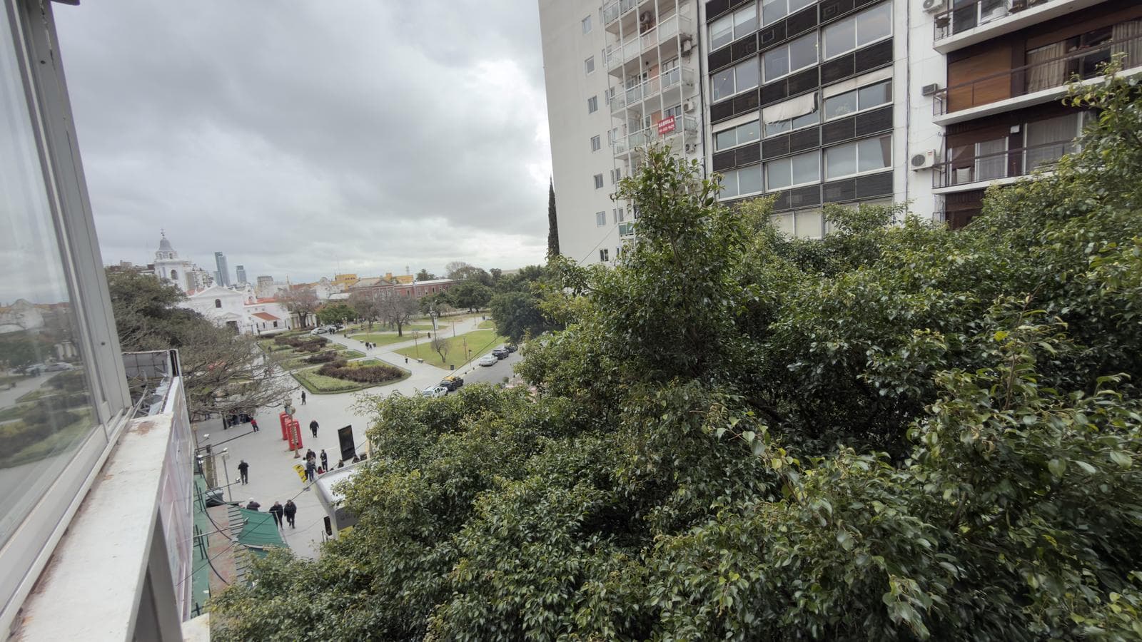 6-Room Apartment for Sale in Recoleta